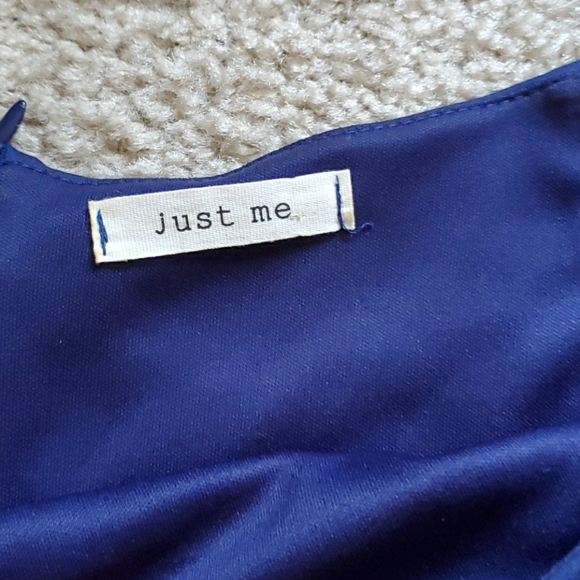 💙NAVY💙 Off Shoulder Bell Sleeve Dress - Picture 4 of 6